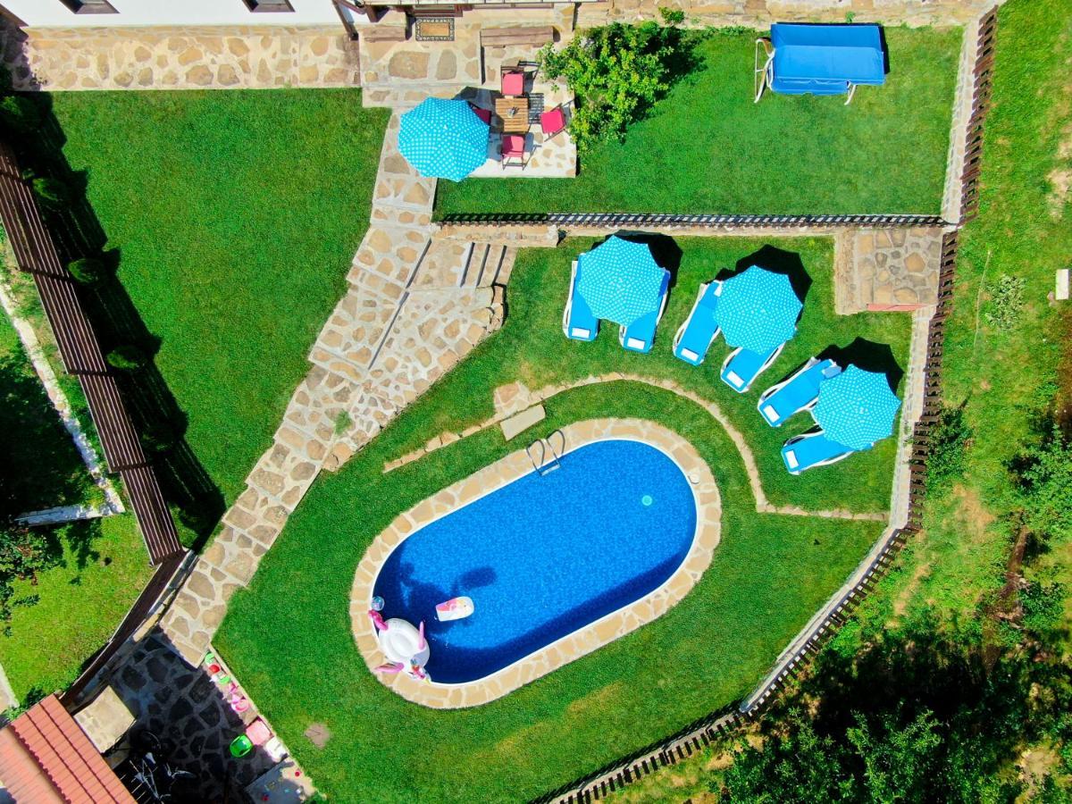 House Maya Tryavna Bagian luar foto
