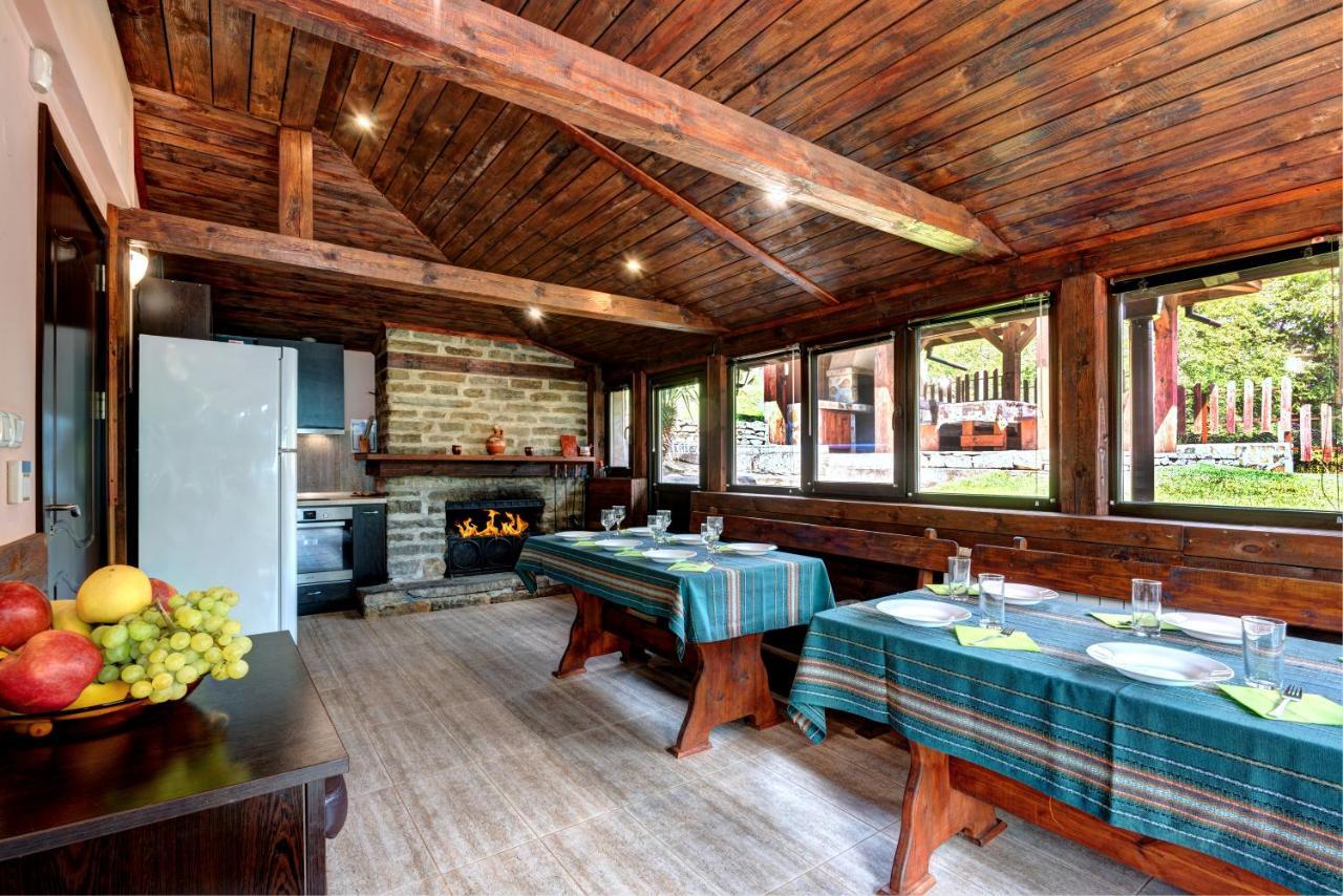 House Maya Tryavna Bagian luar foto