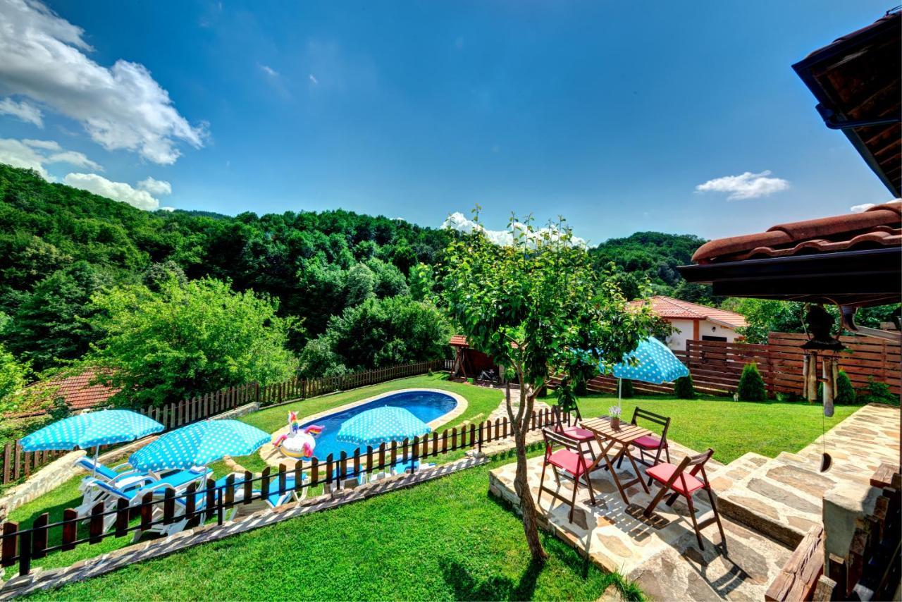 House Maya Tryavna Bagian luar foto