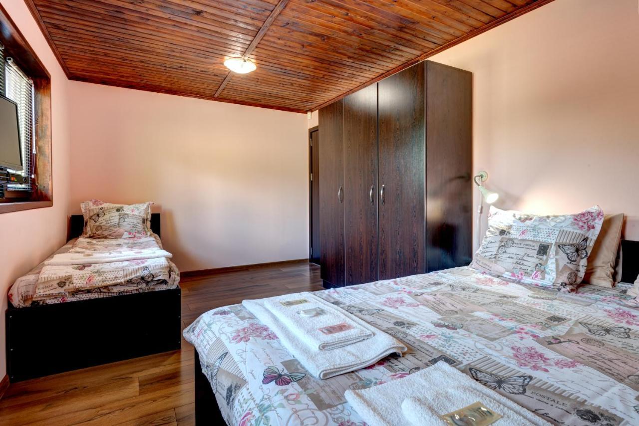 House Maya Tryavna Bagian luar foto