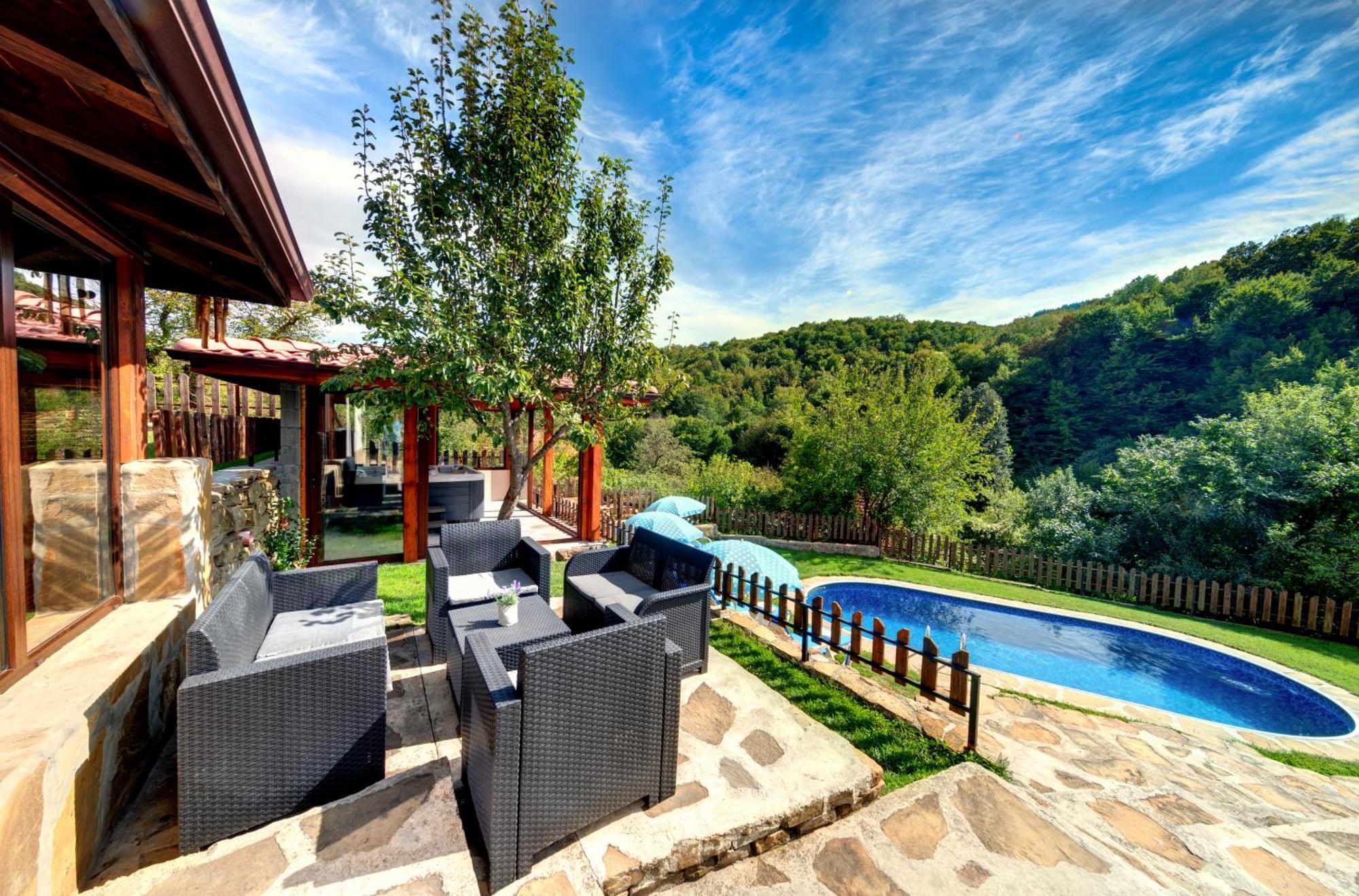 House Maya Tryavna Bagian luar foto