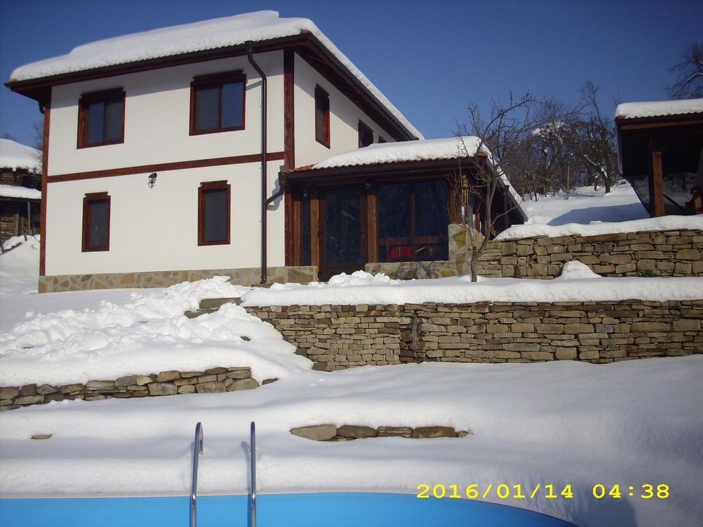 House Maya Tryavna Bagian luar foto